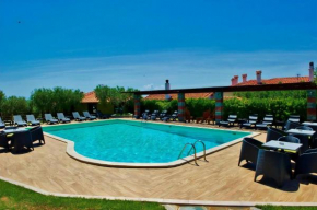 Appartement Mit Grill, Gemeinsamem Pool Und Garten